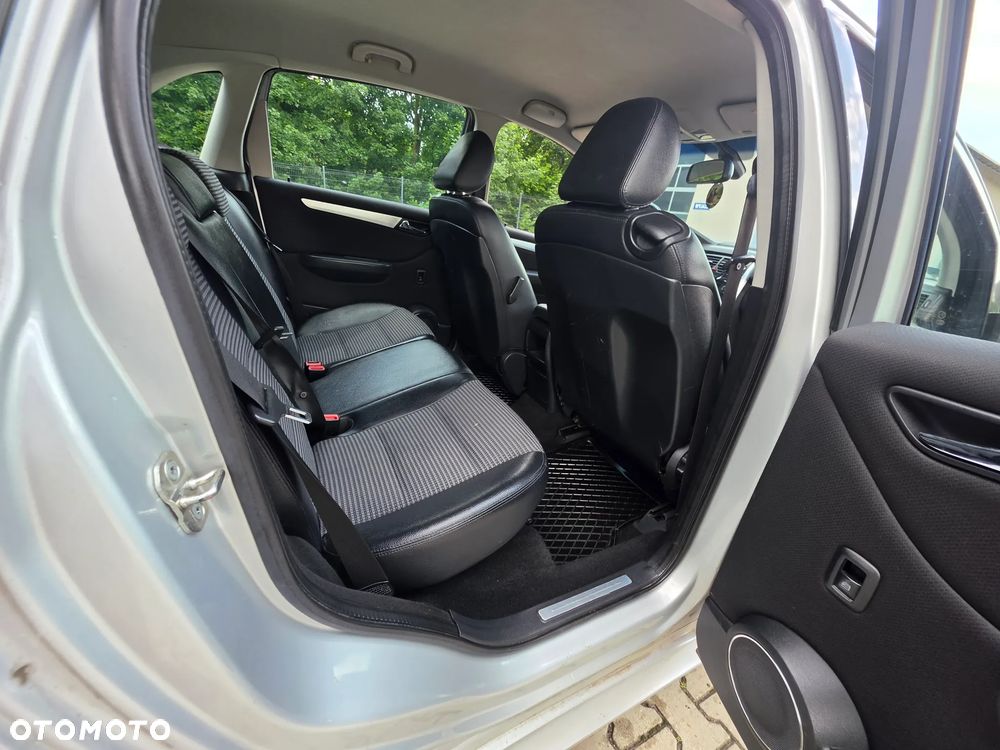 Mercedes-Benz Klasa B 180 CDI Special Edition - 18