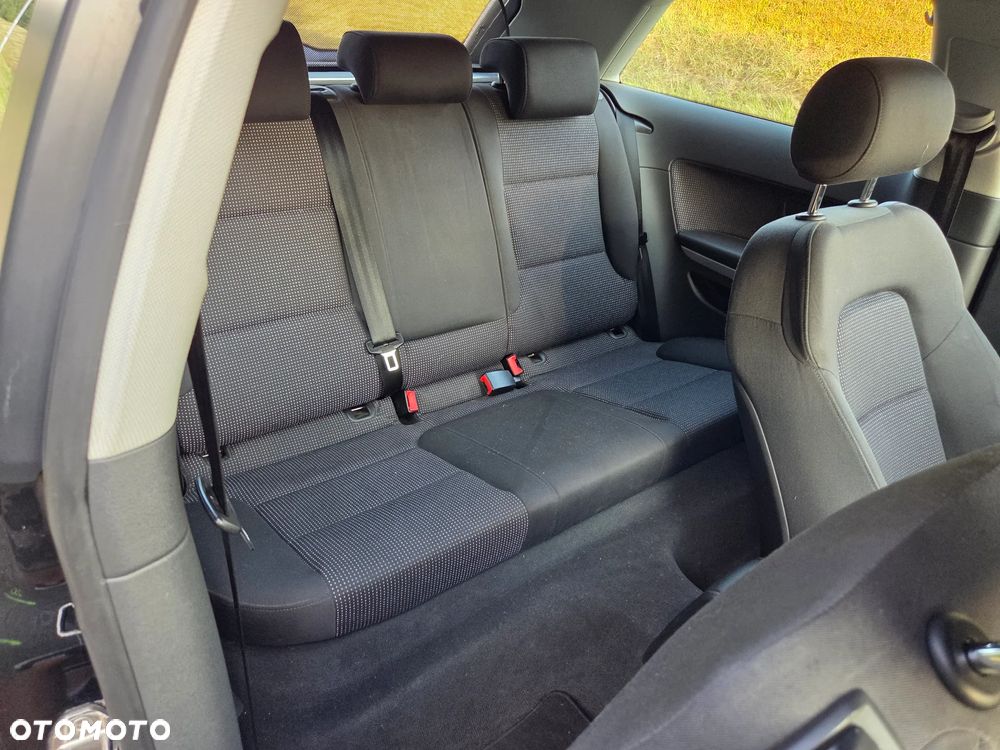 Audi A3 3-drzwiowe 1.6 Attraction - 11