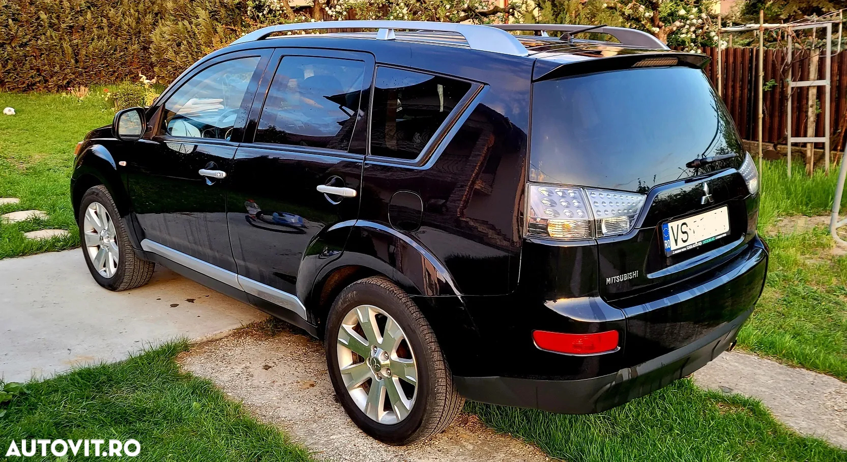 Mitsubishi Outlander 2.4 MIVEC NAVI Instyle Aut - 4