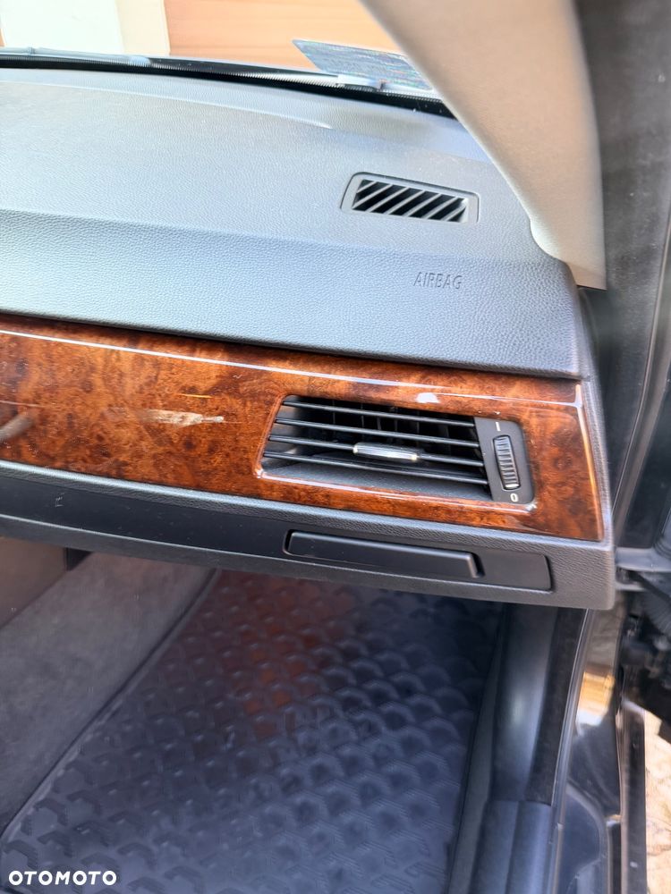 BMW Seria 3 320d - 24