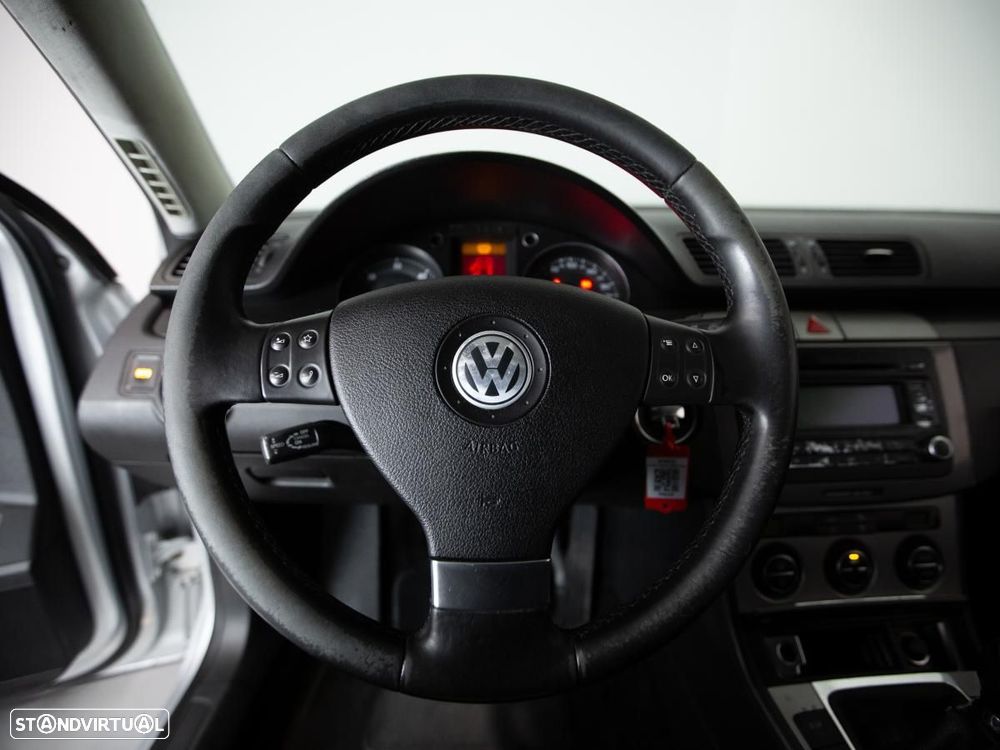 VW Passat Variant - 13