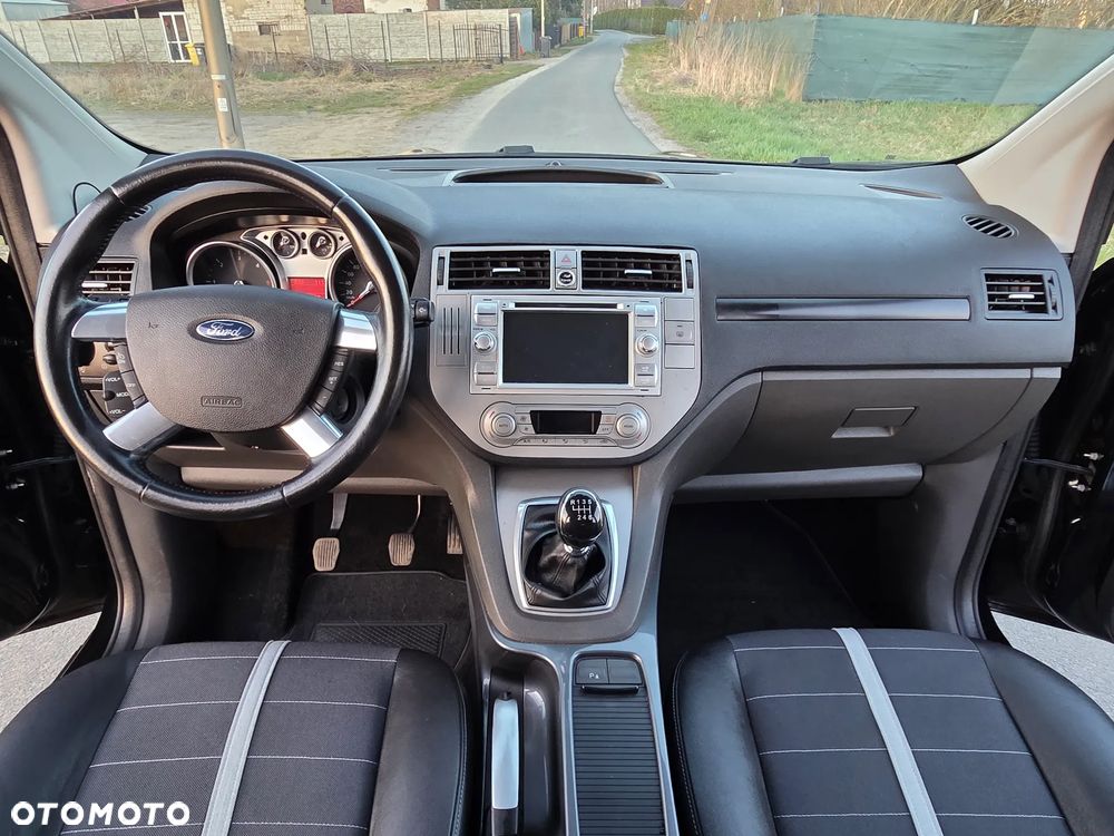 Ford Kuga 2.0 TDCi 4x4 Titanium - 14