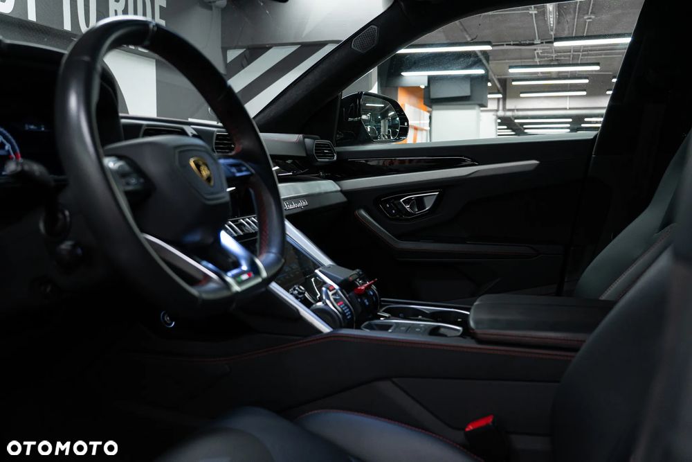 Lamborghini Urus - 29