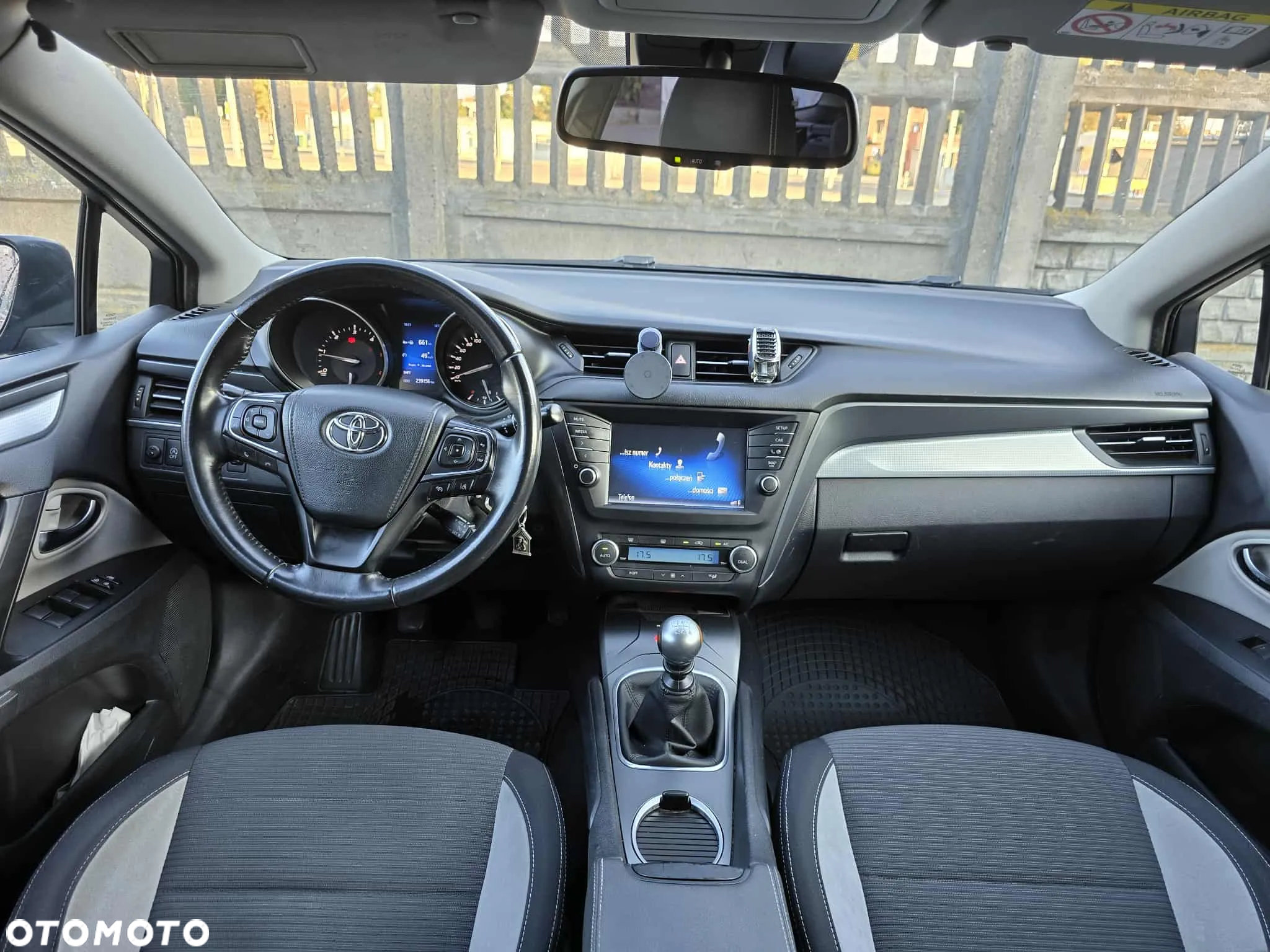 Toyota Avensis - 7