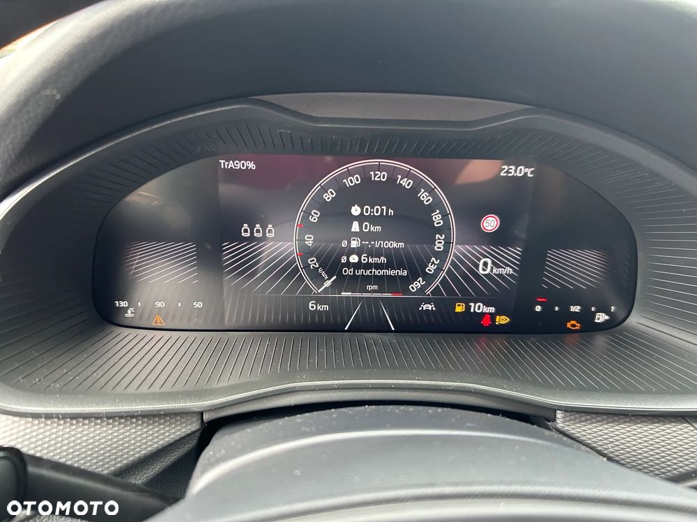 Skoda Kamiq 1.0 TSI Essence - 9