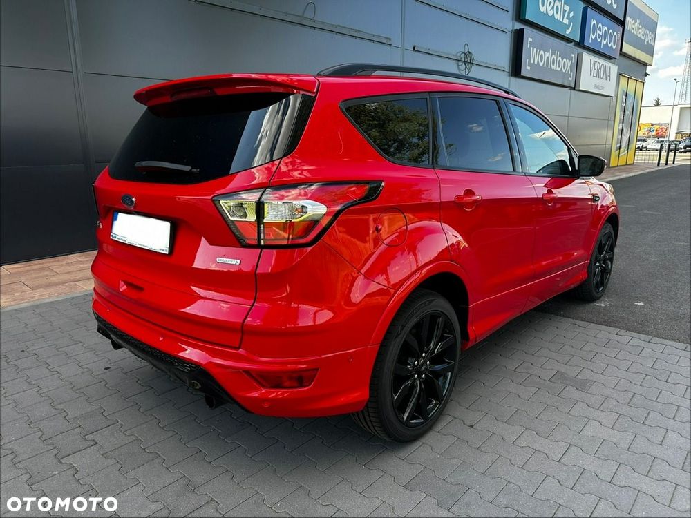 Ford Kuga 1.5 EcoBoost 2x4 ST-Line - 4
