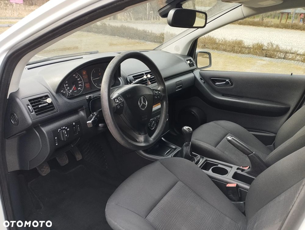 Mercedes-Benz Klasa A 160 CDI Elegance DPF BlueEFFICIENCY - 25
