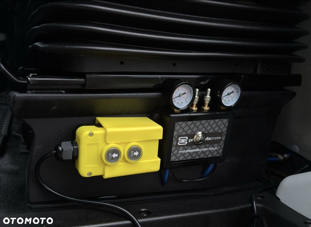 Iveco DAILY 35-180 3.0 HPI 180KM WYWROTKA 3-stronna RESOR+PODUSZKA! KLIMATYZACJA ! ZERO KOROZJI! - 19
