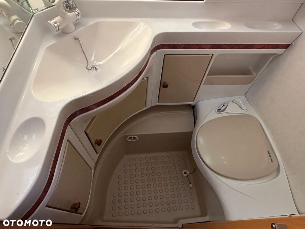 Hobby 460 UL z przedsionkiem Isabella i napędem. DMC 1400 KG !!! - 26