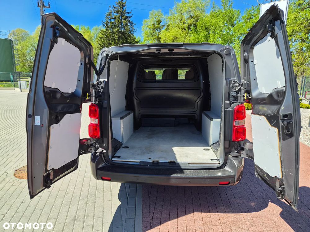 Opel Vivaro - 11