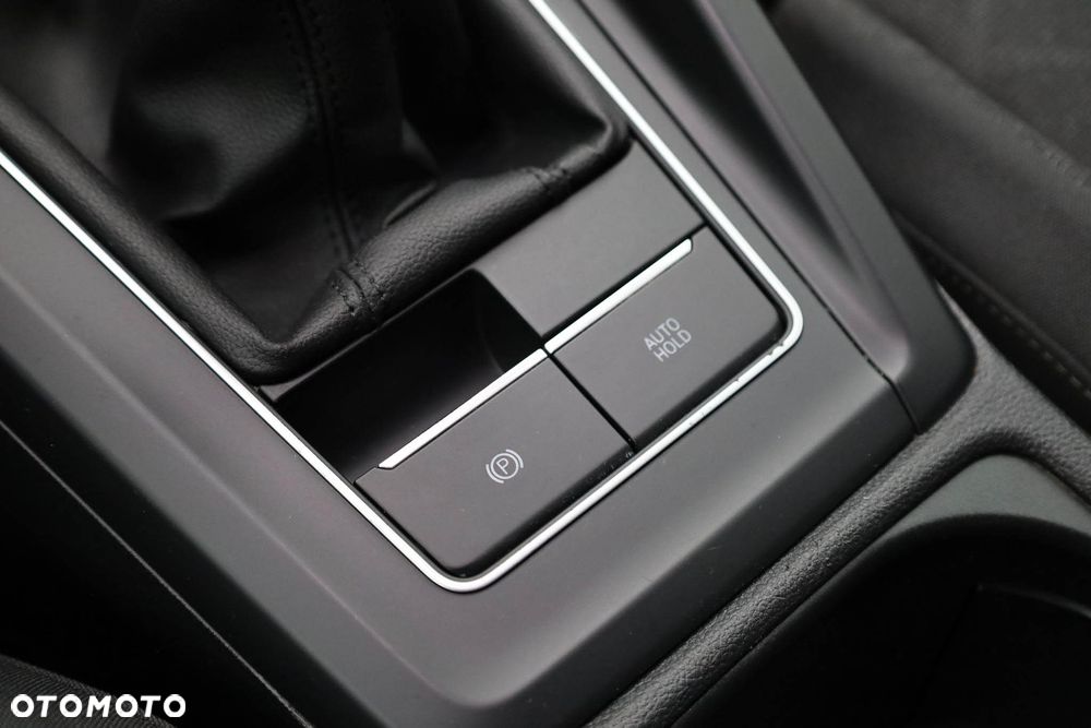 Volkswagen Golf 2.0 TDI Life - 30