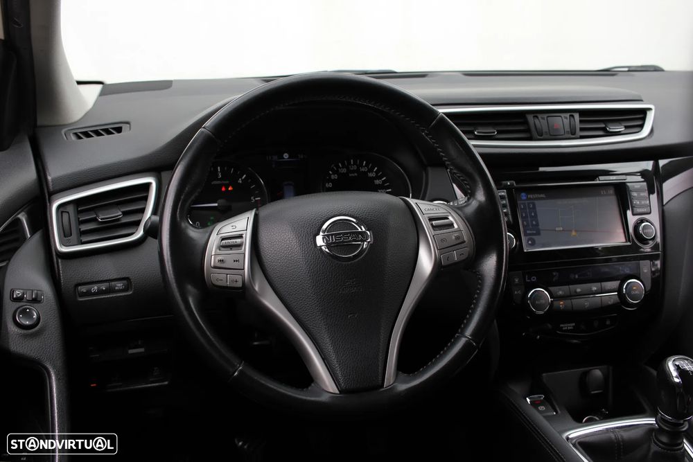 Nissan Qashqai 1.5 dCi N-Connecta - 17