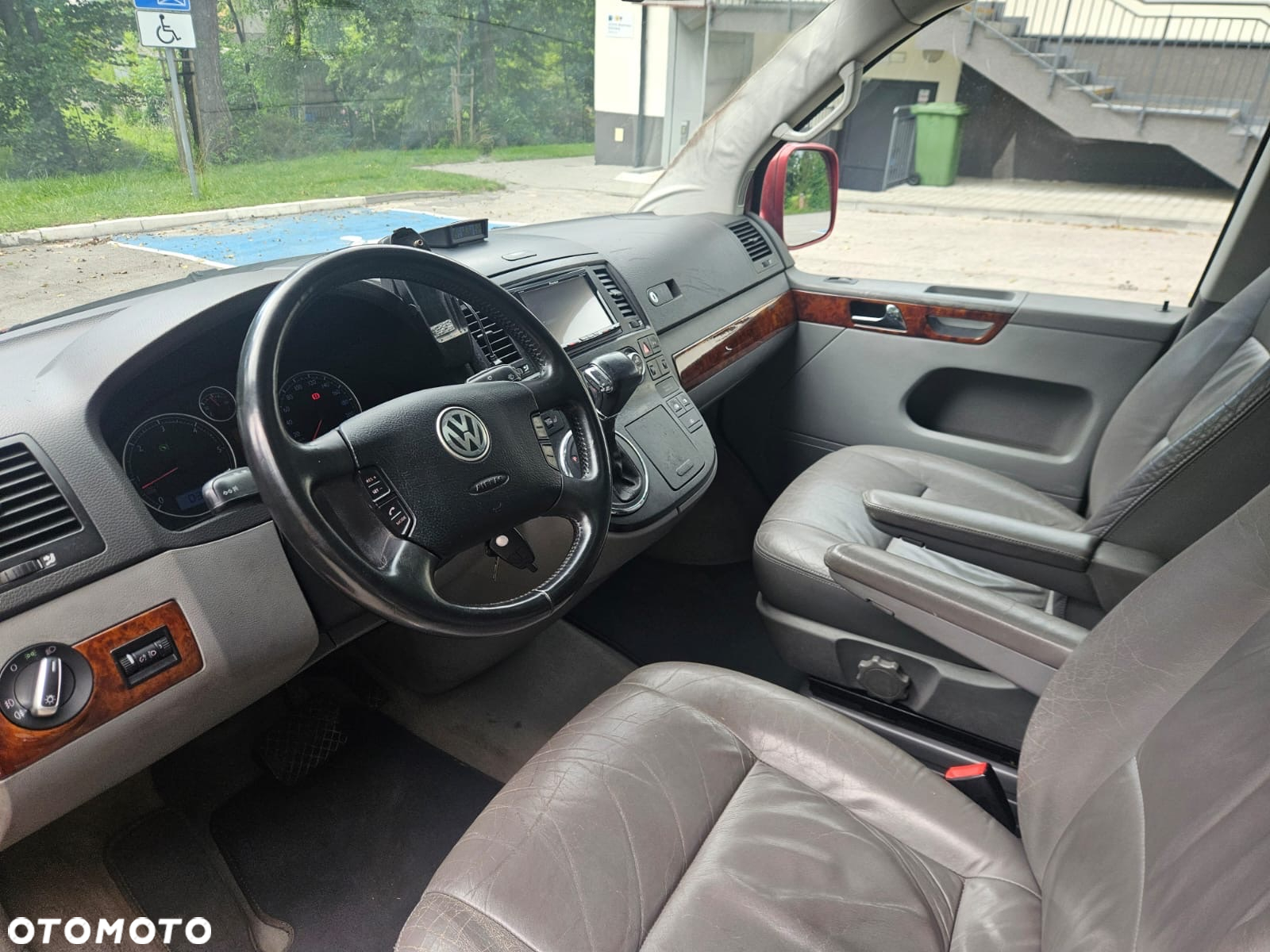 Volkswagen Multivan - 10