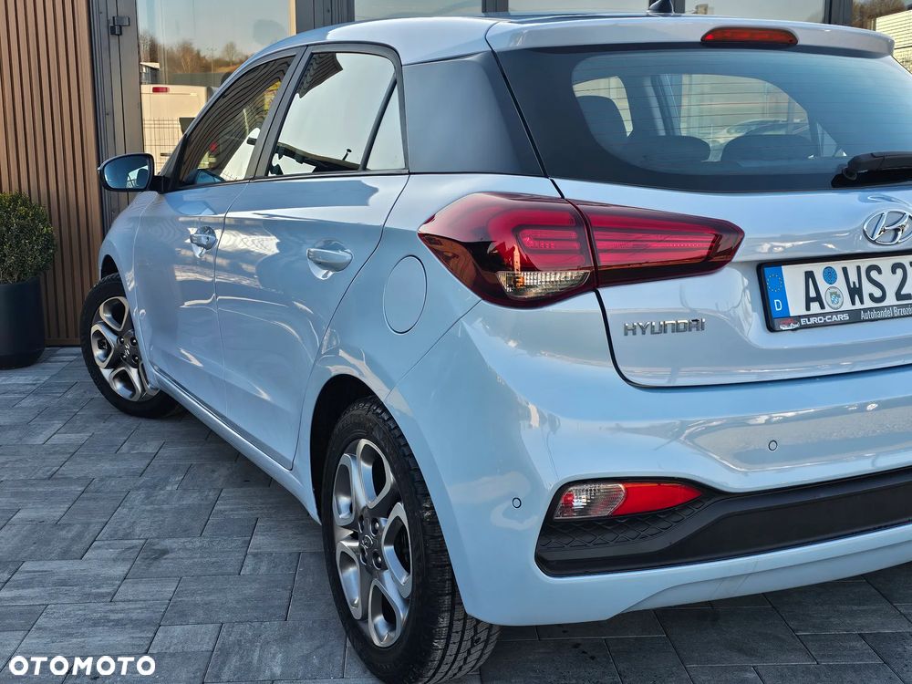 Hyundai i20 blue 1.2 Trend - 37