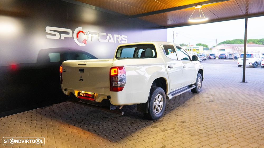 Mitsubishi L200 2.3 DI-D CD Invite 4WD - 7