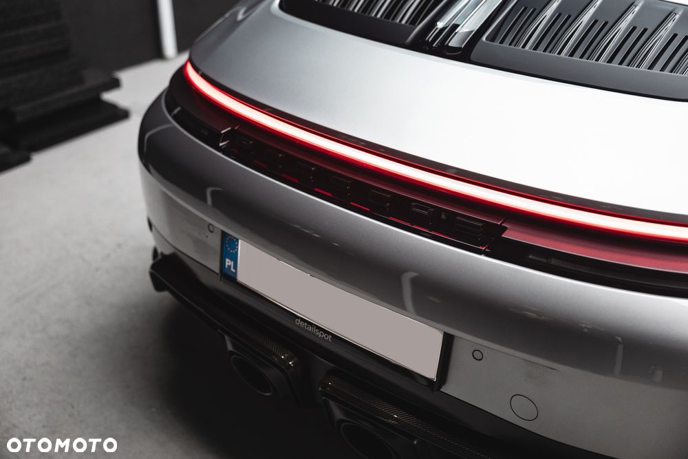 Porsche 911 Targa T-Hybrid 4 GTS - 3