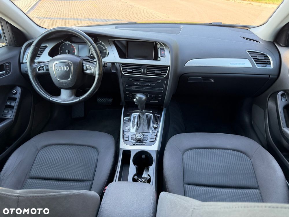 Audi A4 Avant 3.0 TDI DPF clean diesel quattro tiptron Attraction - 13
