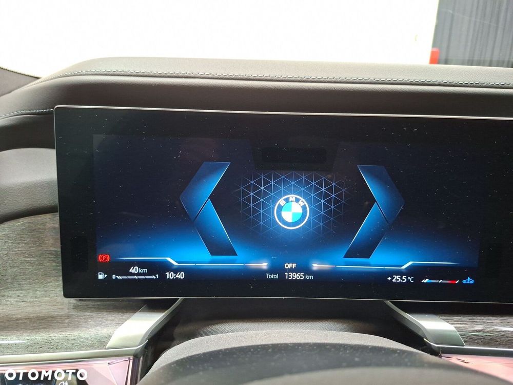 BMW Seria 7 - 16