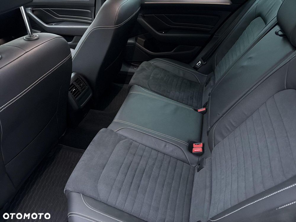 Volkswagen Passat - 40