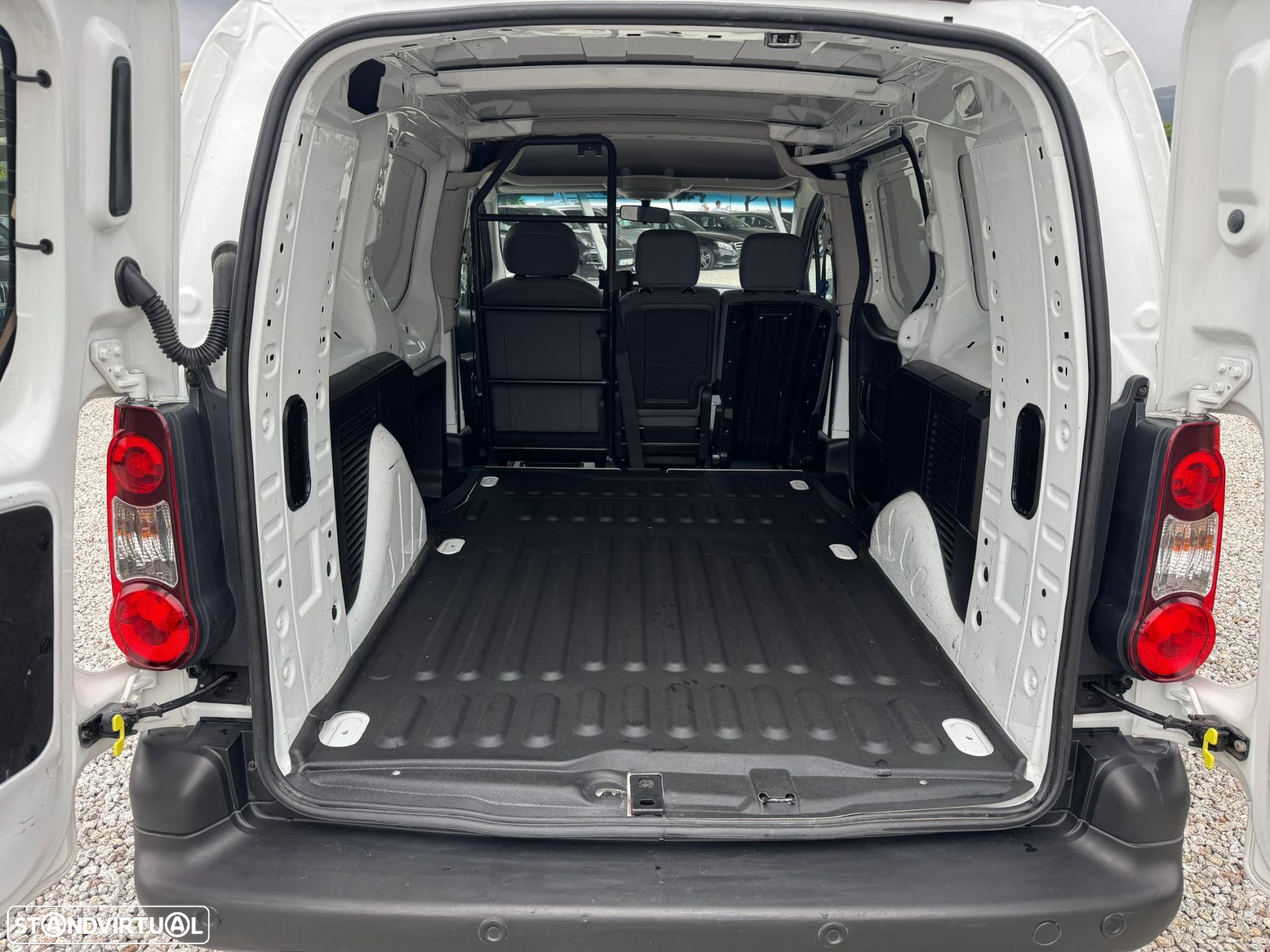 Citroën Berlingo L2 1.6 HDi Nível A - 11