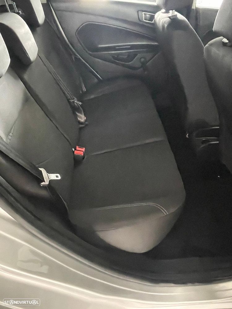 Ford Fiesta 1.0 Celebration - 21