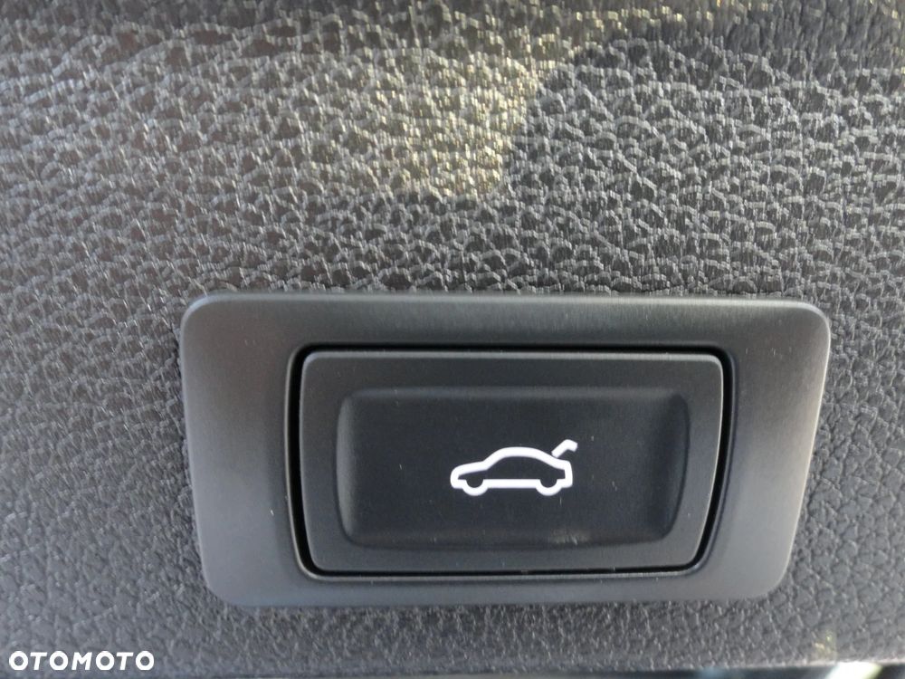 Audi Q3 Sportback 35 TDI S tronic S line - 25