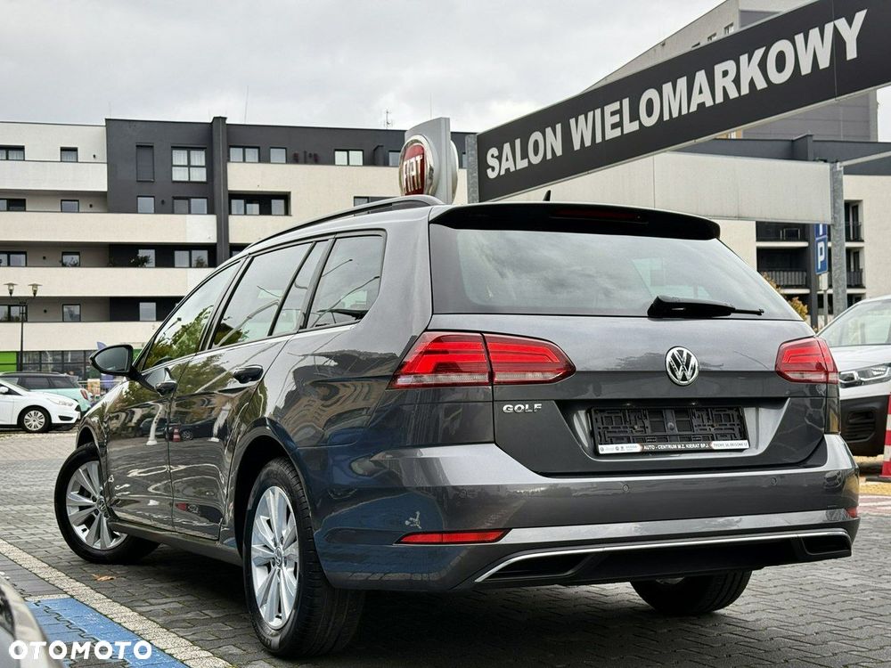 Volkswagen Golf - 8