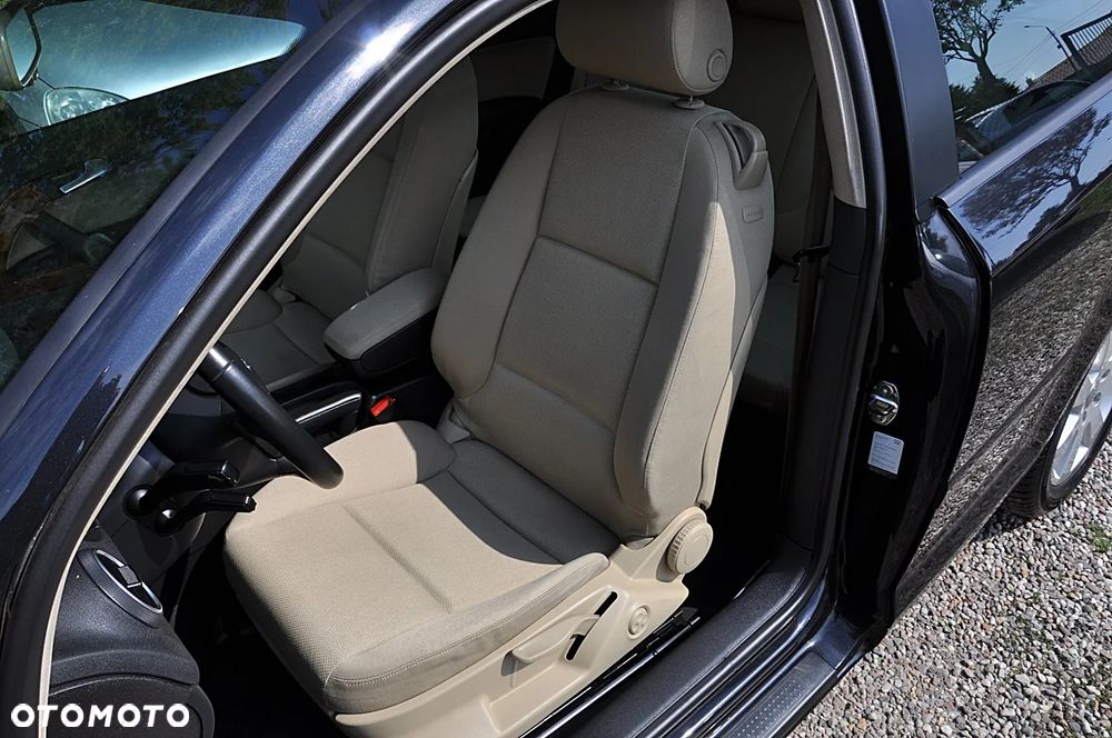 Audi A3 3-drzwiowe 1.6 Attraction - 19