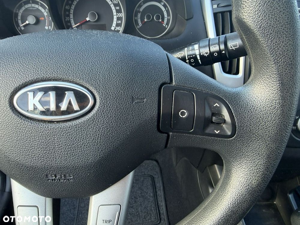 Kia Ceed - 21