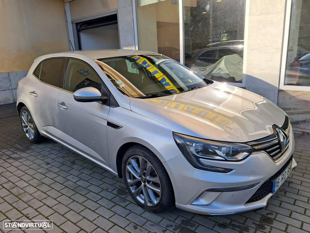 Renault Mégane 1.5 dCi GT Line EDC - 4