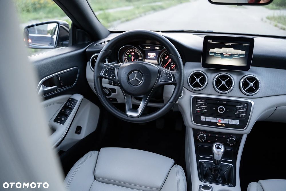 Mercedes-Benz CLA 200 (CDI) d Urban - 15