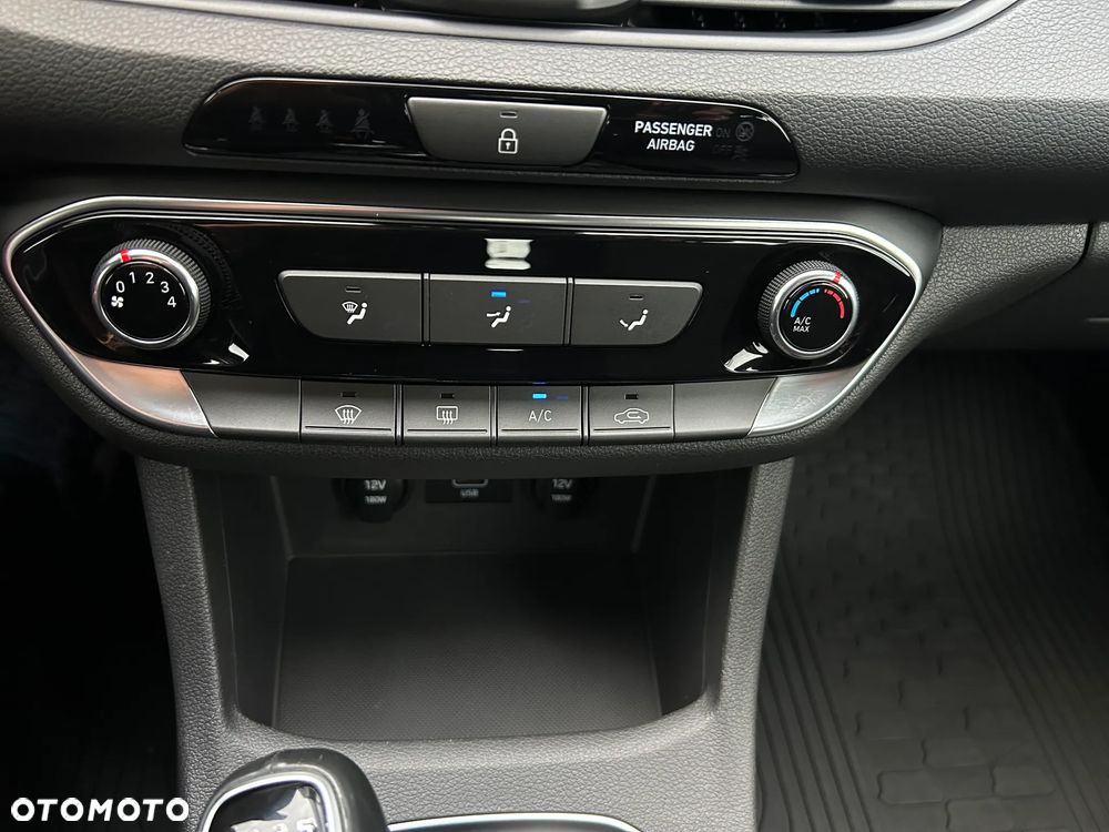 Hyundai i30 - 25