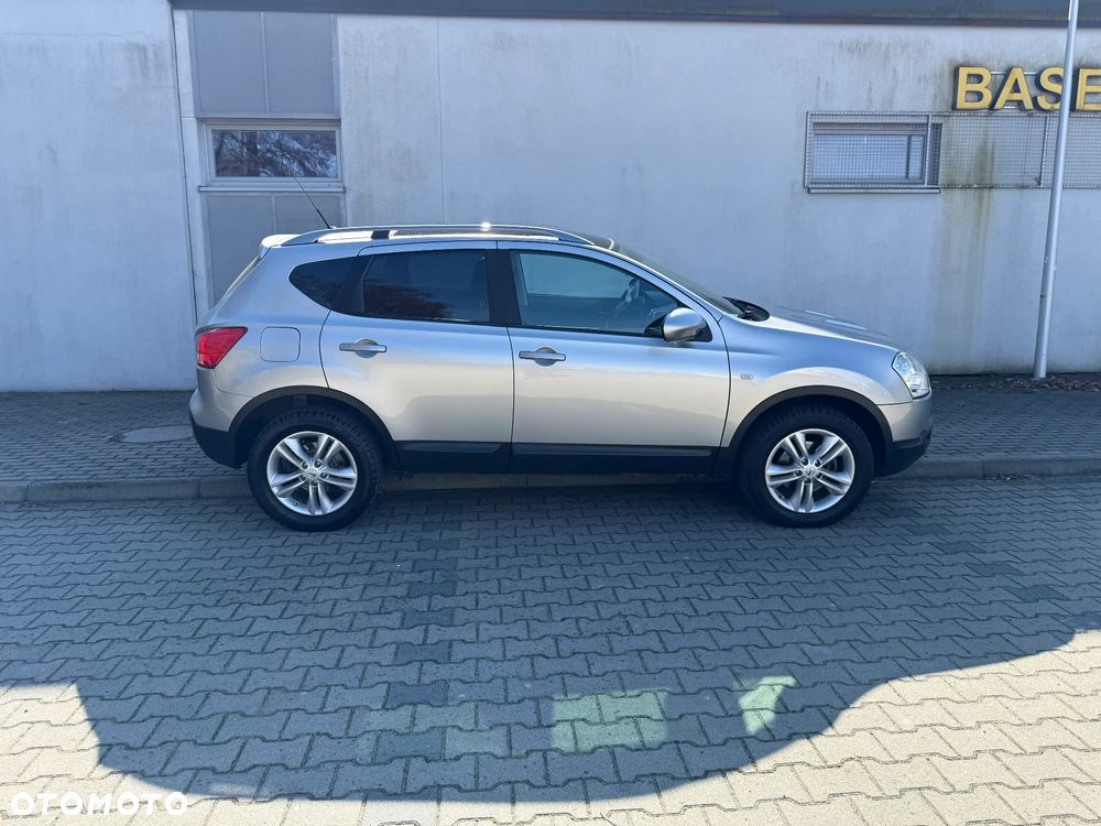 Nissan Qashqai - 4