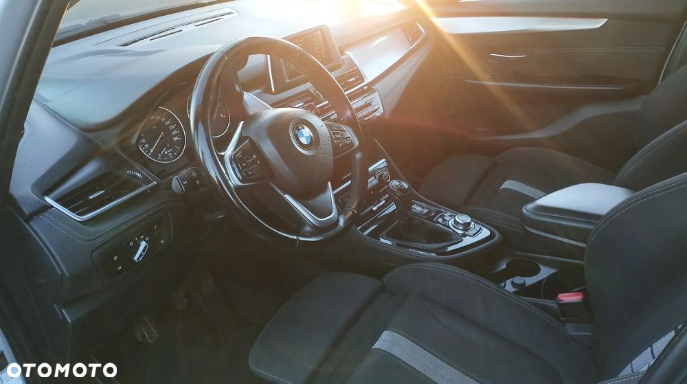 BMW Seria 2 218d Active Tourer - 12