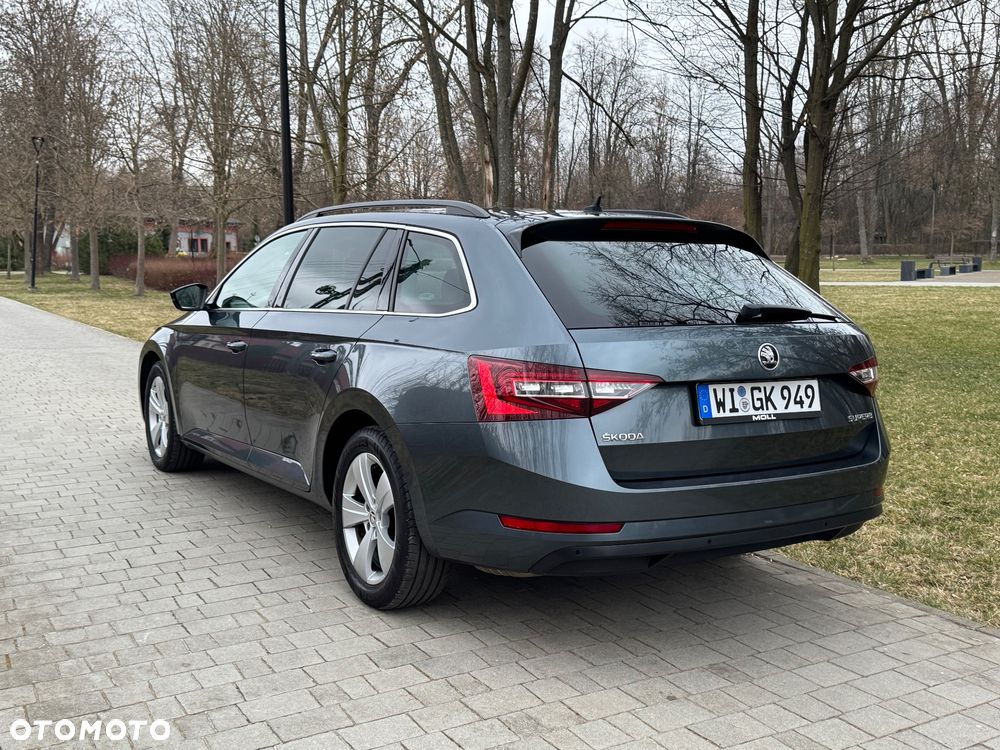 Skoda Superb 2.0 TDI DSG Premium Edition - 19