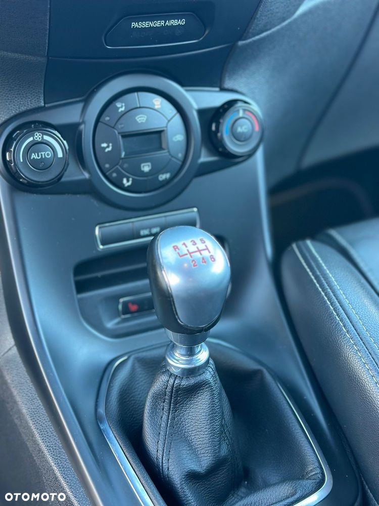 Ford Fiesta 1.6 EcoBoost mit Leder-Sport-Paket ST - 16
