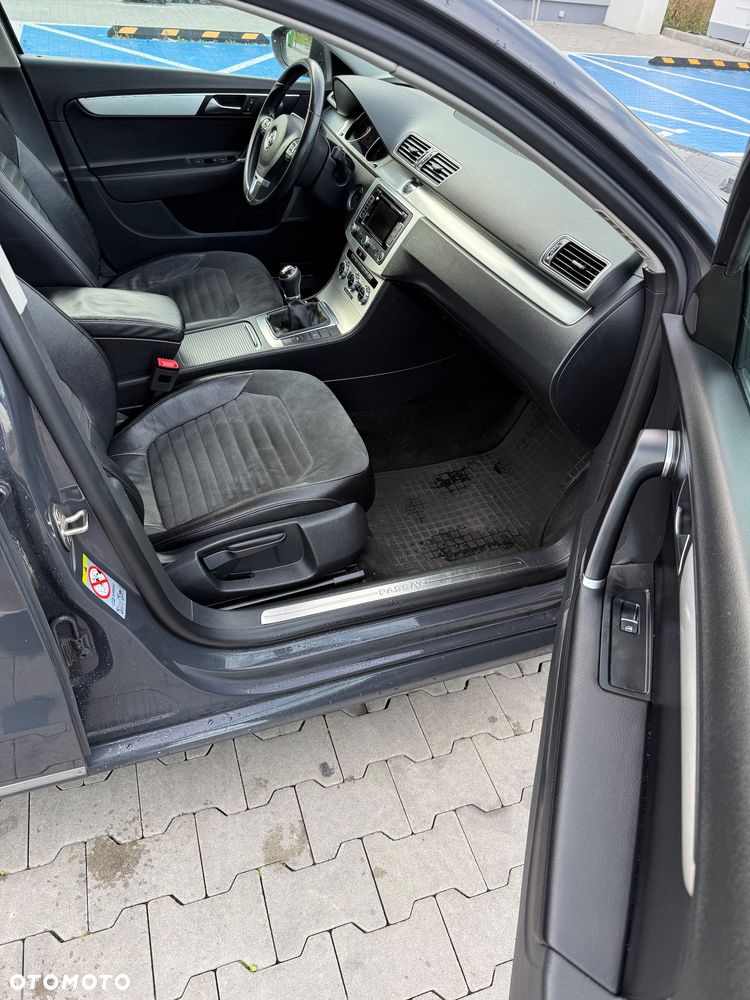 Volkswagen Passat 2.0 TDI Highline - 18