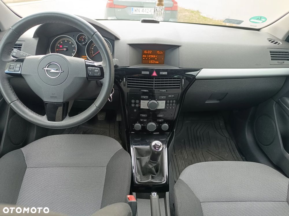 Opel Astra GTC 1.6 - 15