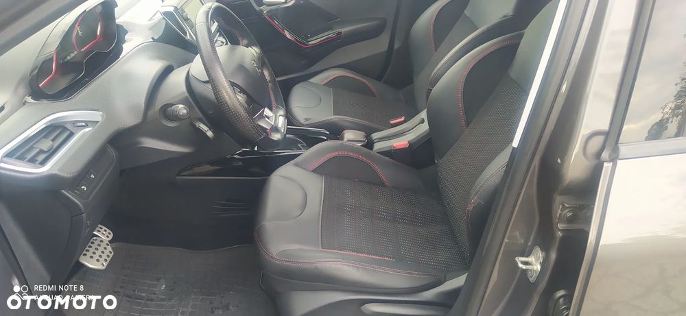 Peugeot 2008 PureTech 110 Stop&Start EAT6 GT-Line Edition - 11