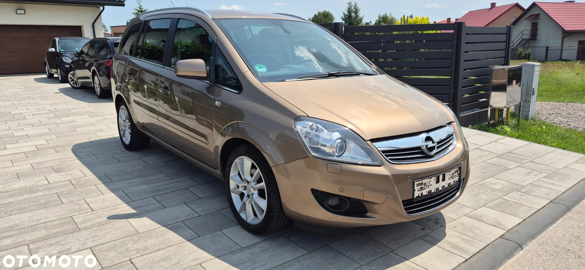 Opel Zafira 1.8 Cosmo EasyTronic - 3