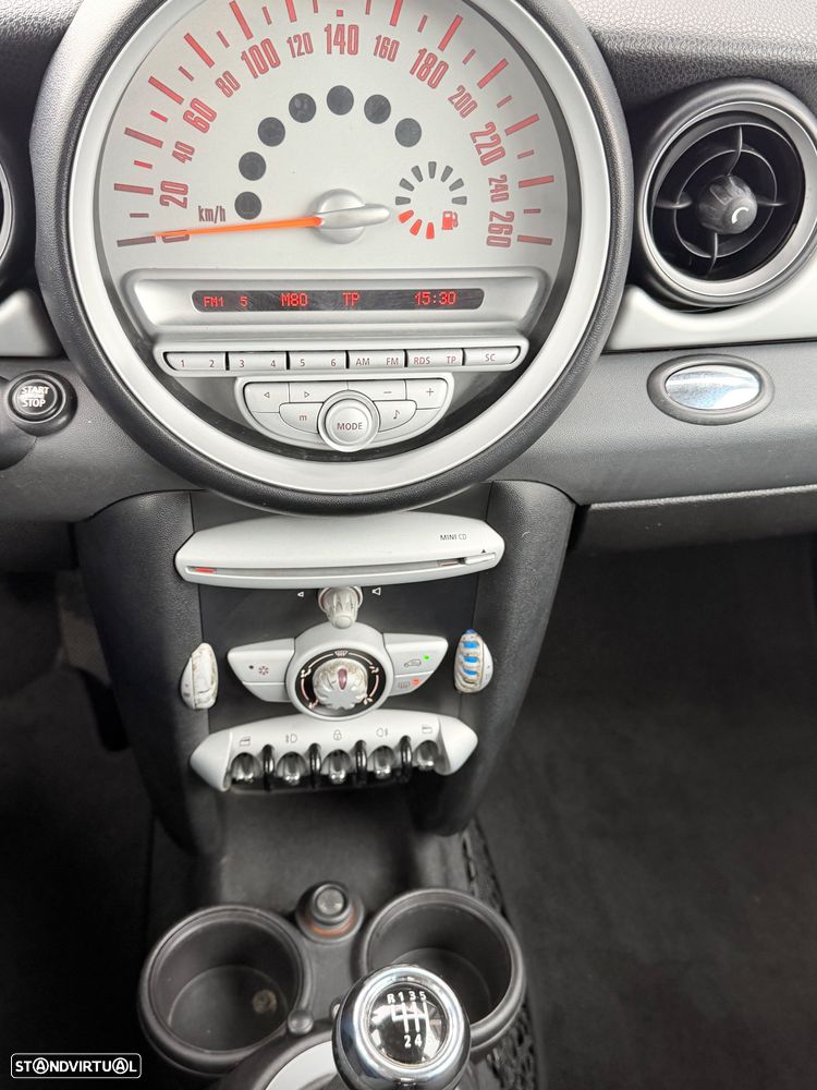 MINI 3 Portas One D - 18