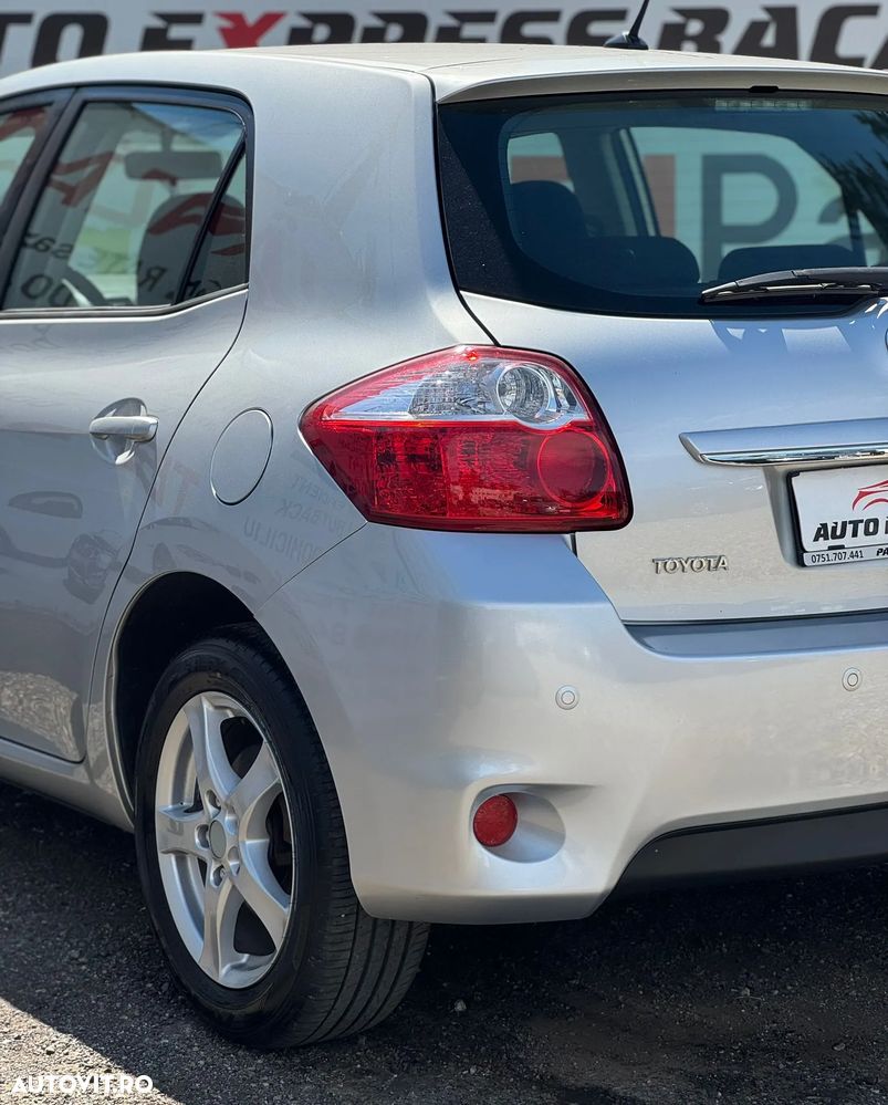 Toyota Auris 2.0 D-4D DPF Sol - 23