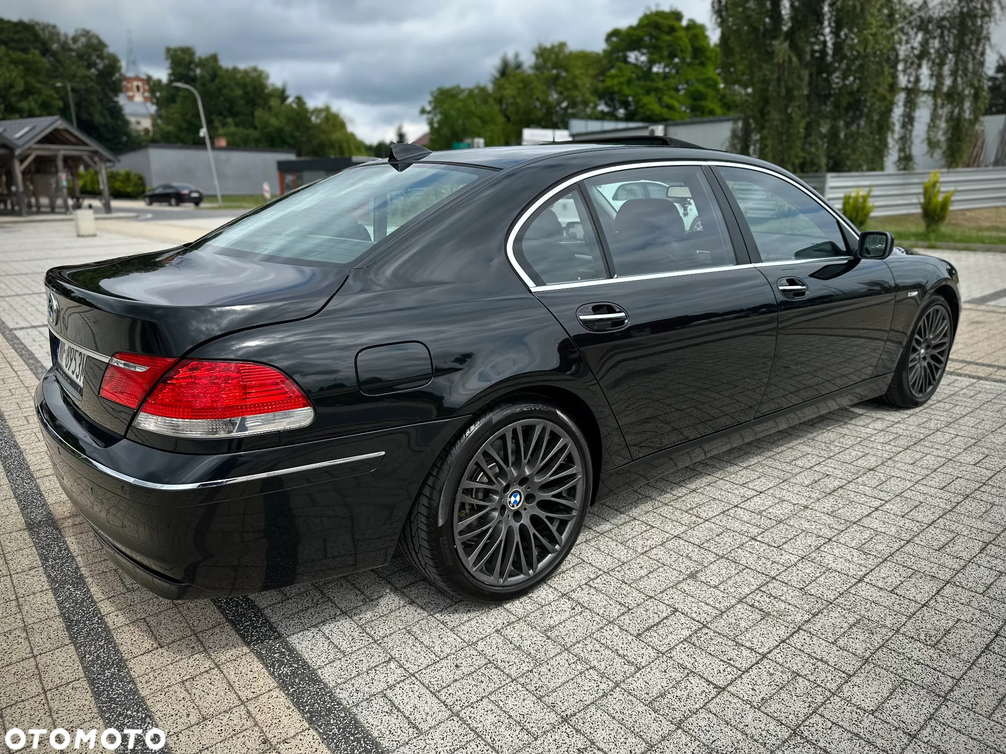 BMW Seria 7 750i L - 13