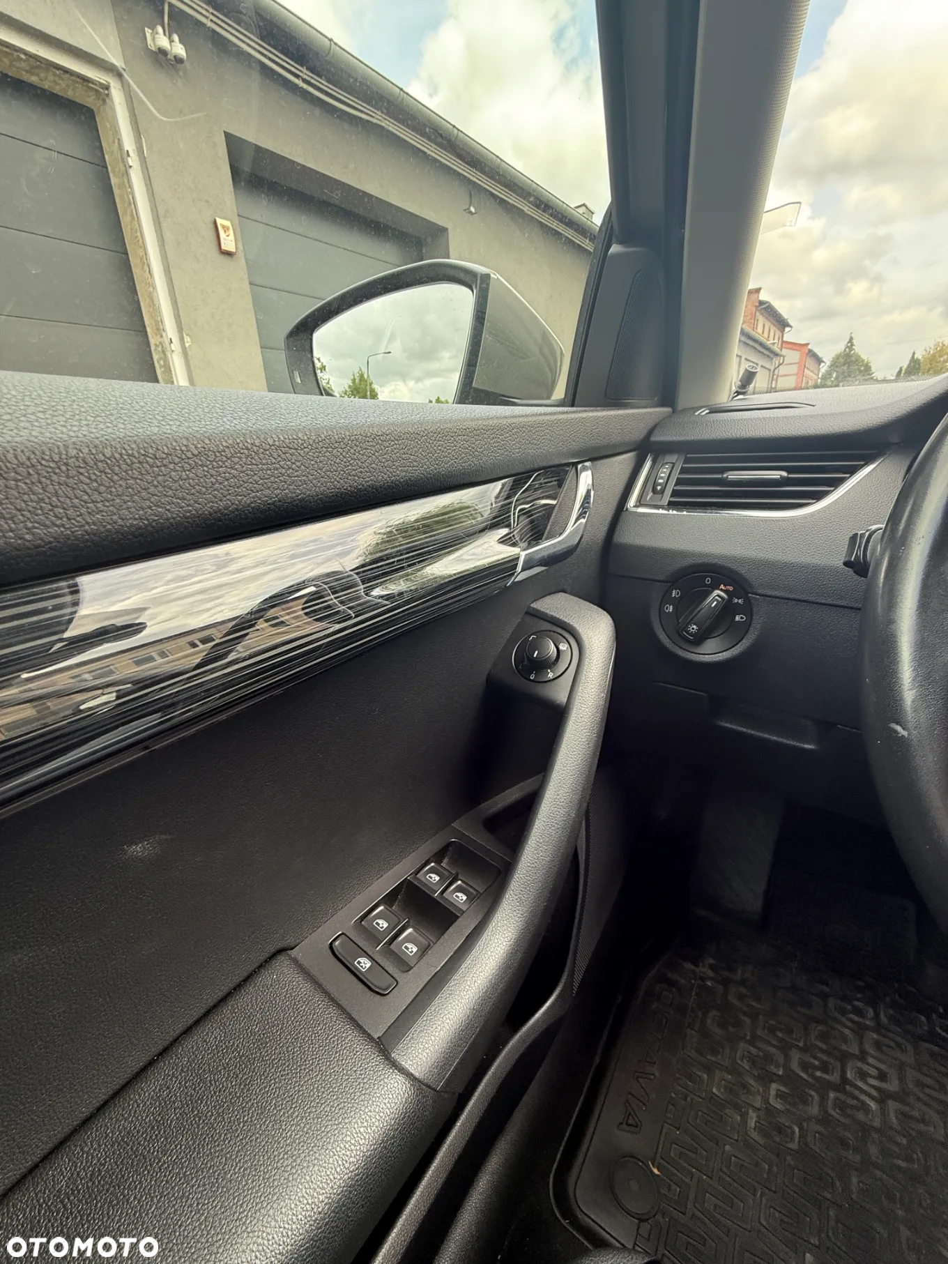 Skoda Octavia 2.0 TDI SCR Style DSG - 11