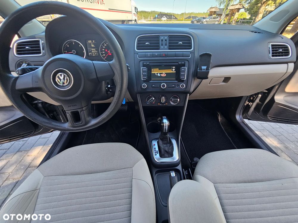 Volkswagen Polo 1.6 TDI DSG Highline - 9