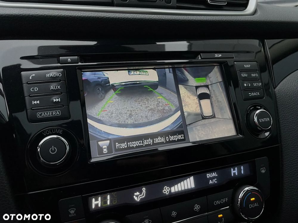 Nissan Qashqai 1.6 DCi Xtronic N-Connecta - 24