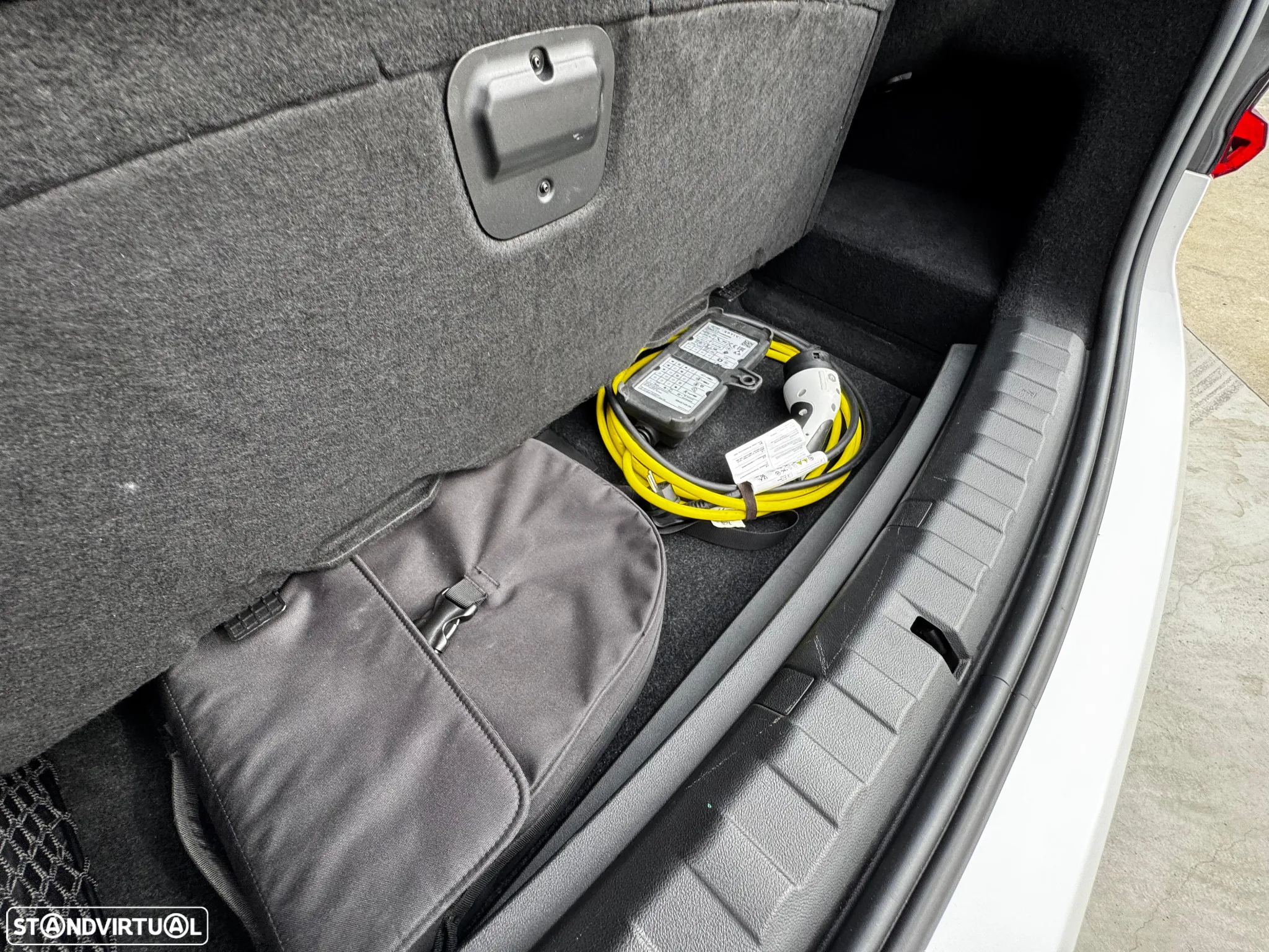 BMW 320 e Corporate Edition Auto - 33