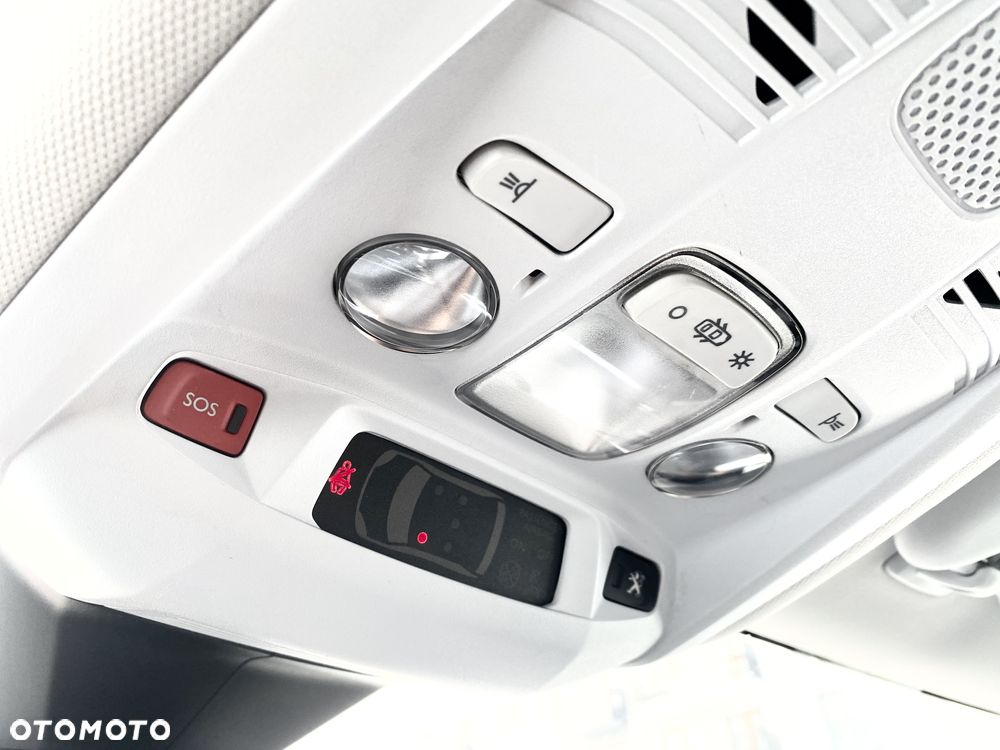 Peugeot 3008 1.5 BlueHDi Allure S&S EAT8 - 38