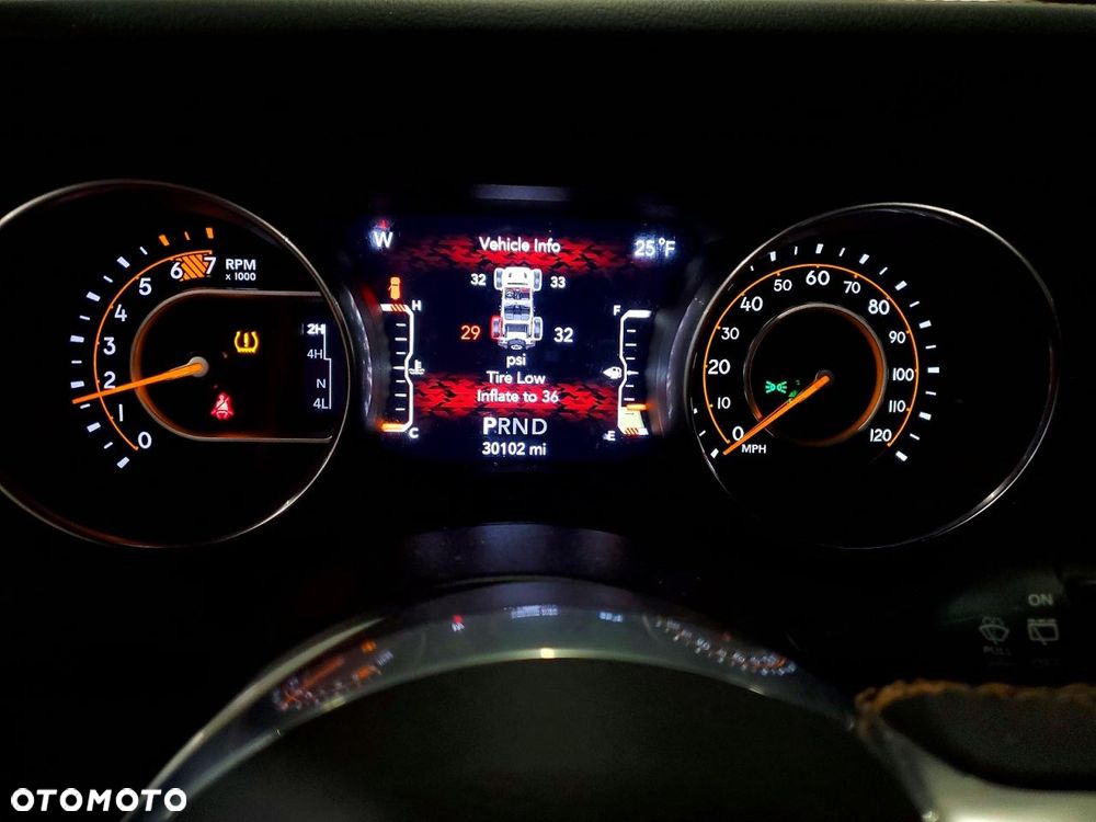 Jeep Wrangler 3.6 Unlim Sahara - 9