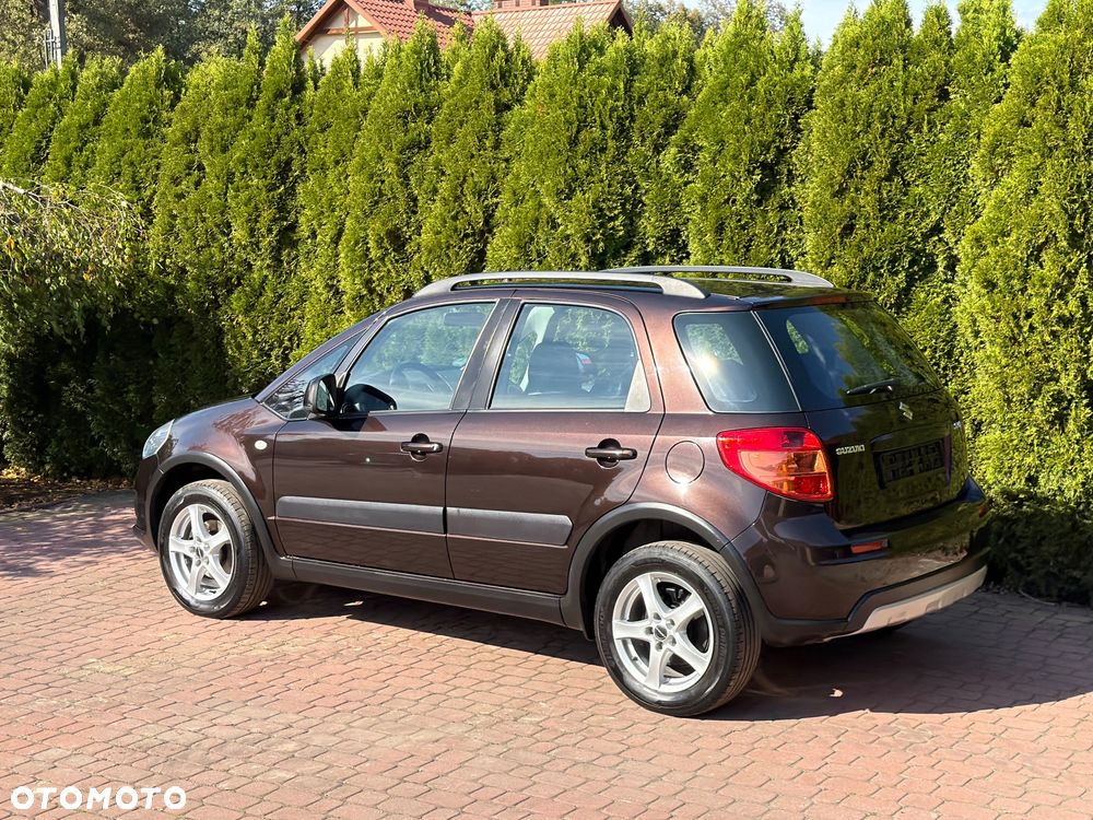 Suzuki SX4 1.6 VVT 4x4 Style - 10